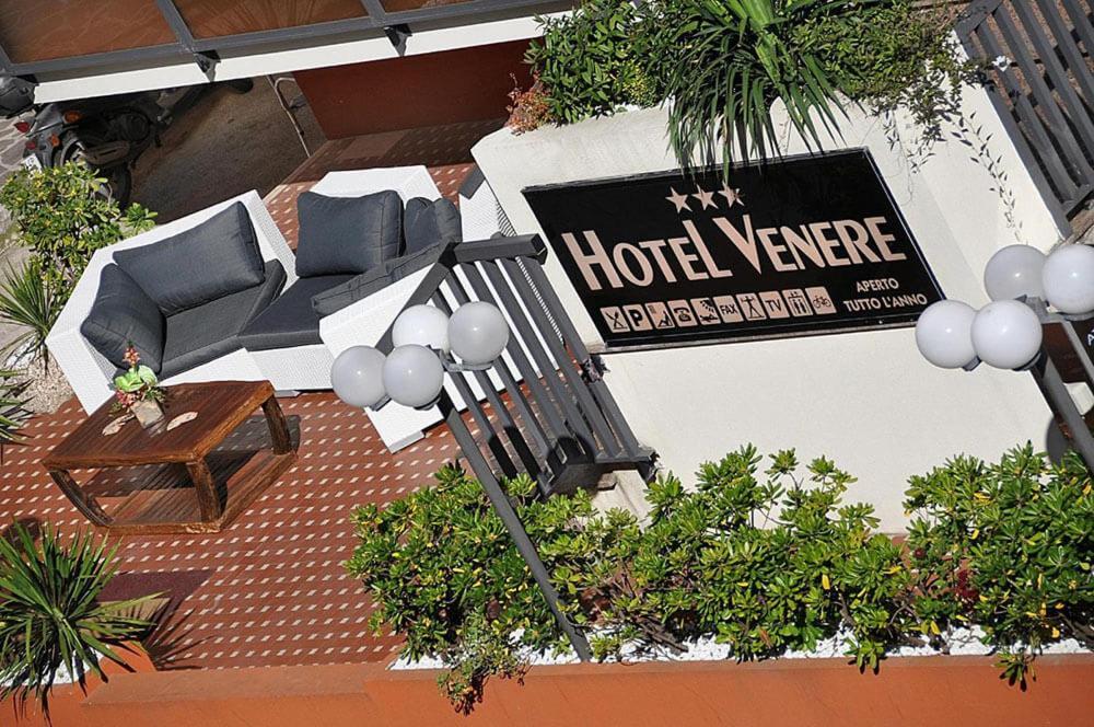 Hotel Venere Римини Екстериор снимка