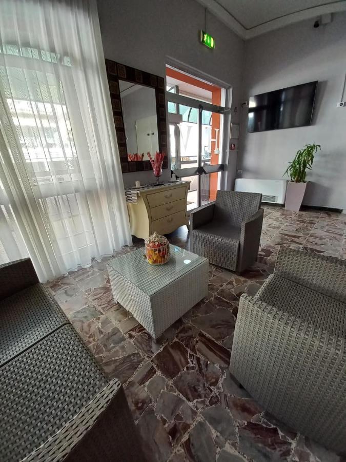 Hotel Venere Римини Екстериор снимка