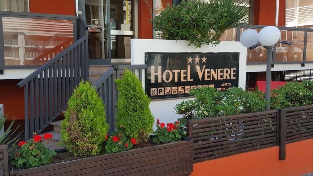 Hotel Venere Римини Екстериор снимка
