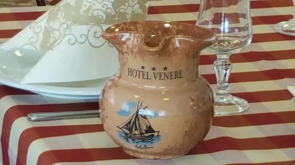 Hotel Venere Римини Екстериор снимка