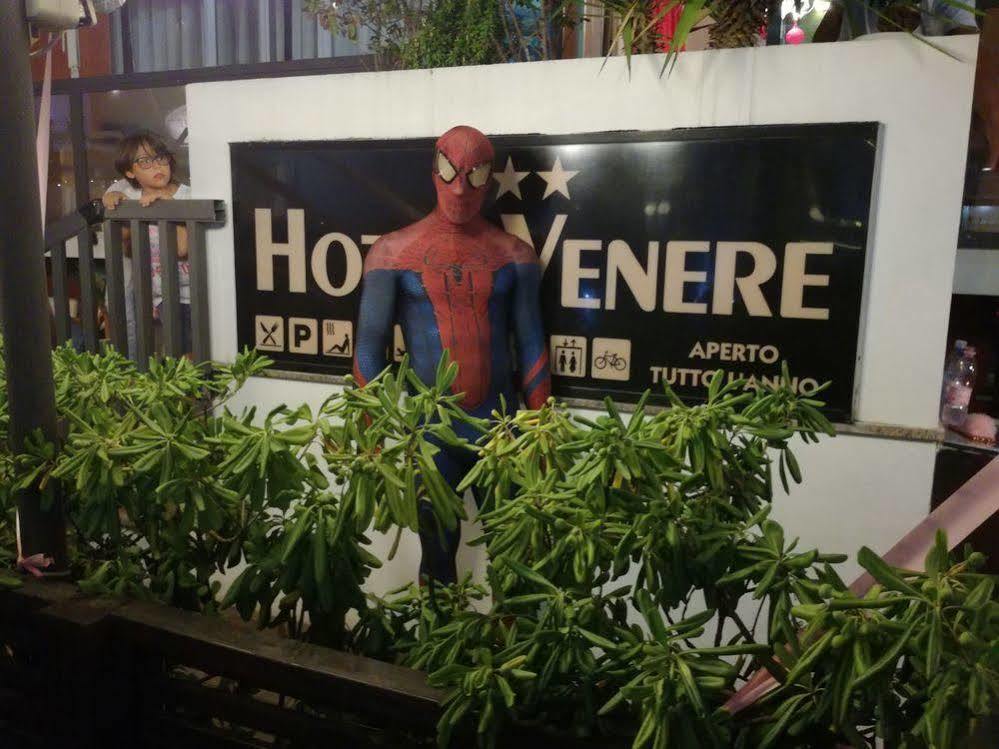 Hotel Venere Римини Екстериор снимка
