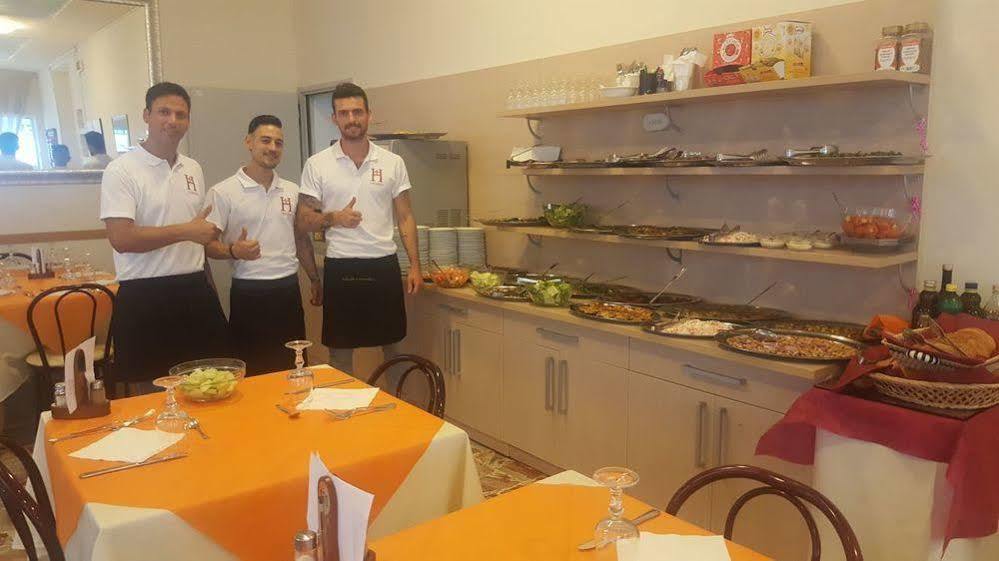 Hotel Venere Римини Екстериор снимка