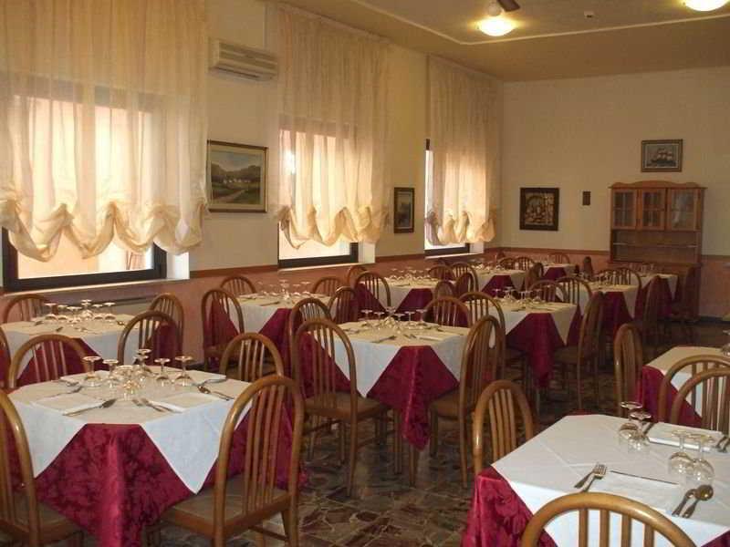 Hotel Venere Римини Екстериор снимка